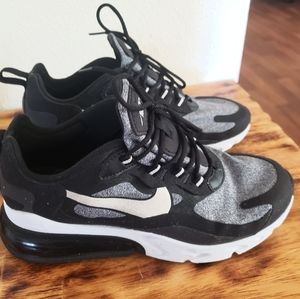 Women's Nike Air 270